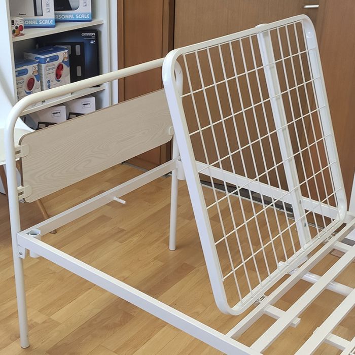 Bolniška postelja