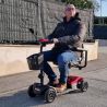 Kompaktni električni skuter za invalide in starejše